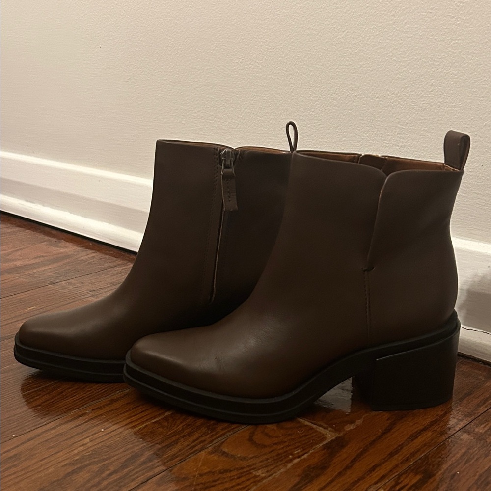 NWOT Franco Sarto Brown Ankle Boots